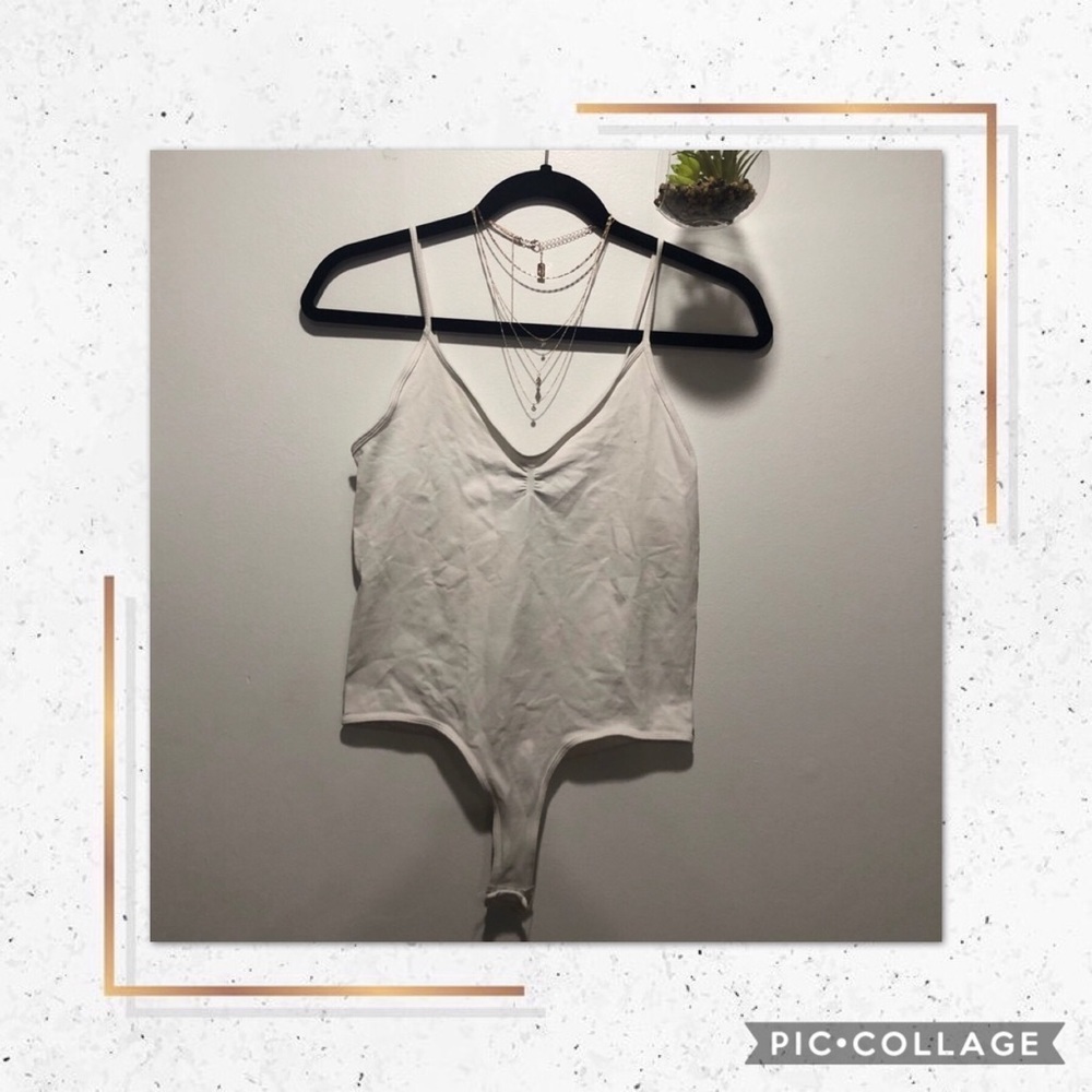 ✨2/$30 ✨ STRETCHY WHITE STRAPPY BODYSUIT✨